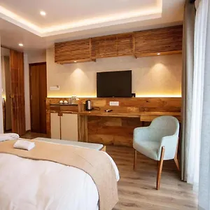 teo-suites-international-airport.top-gurgaonhotels.com/