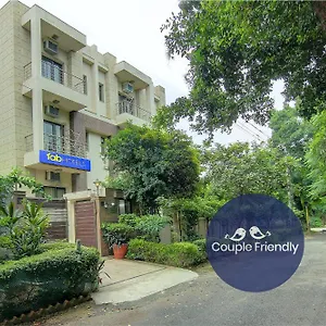 fabhotel-phoenix-hospitality.hotelsdelhi.org/